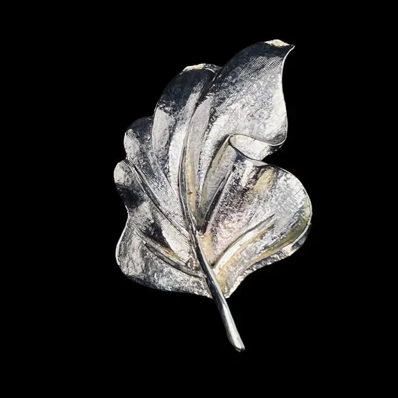 Lot Of 3 Gold Tone Scarf Clips - Picture 3 of 5